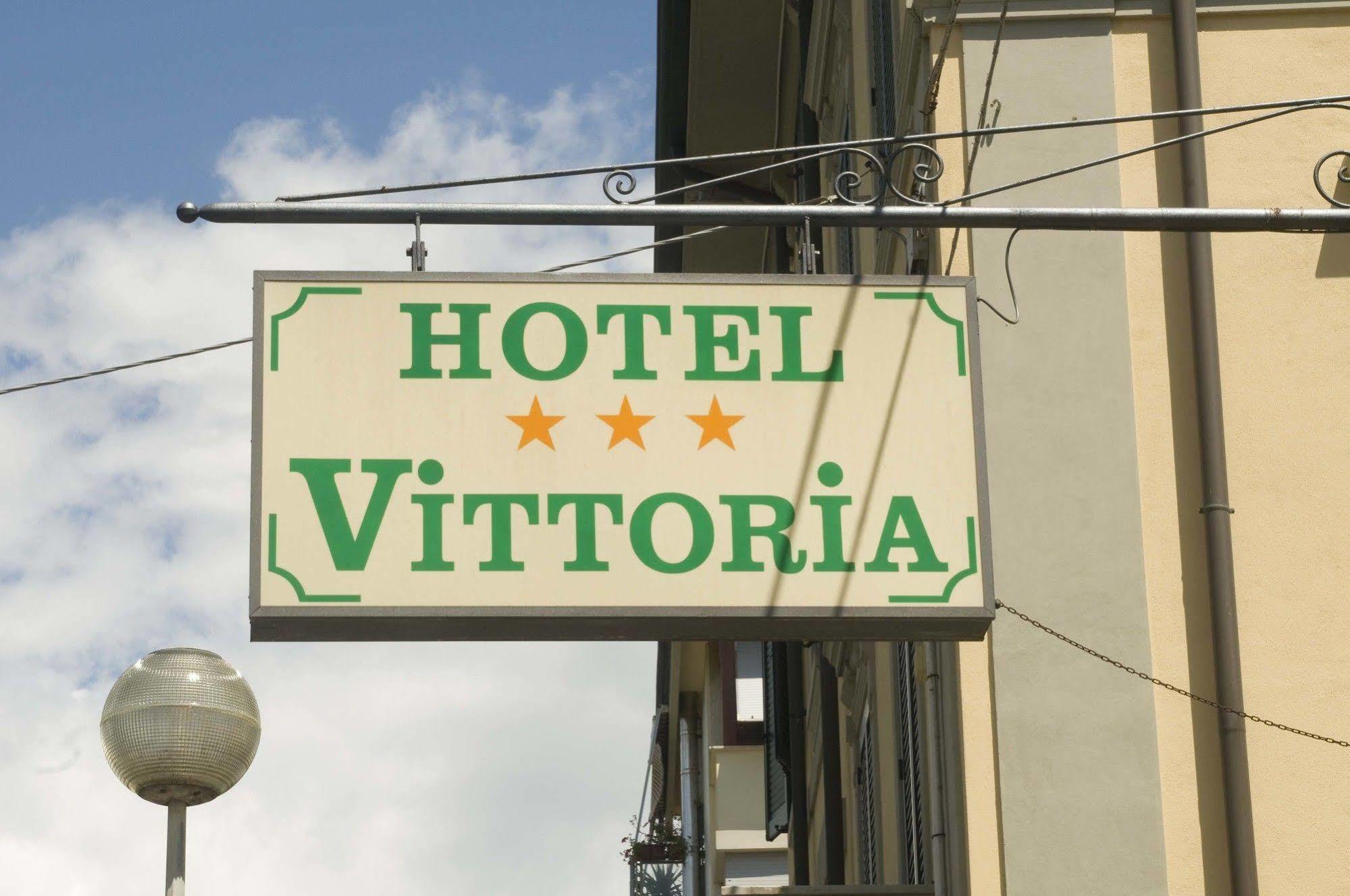 Hotel Vittoria Viareggio Exterior photo